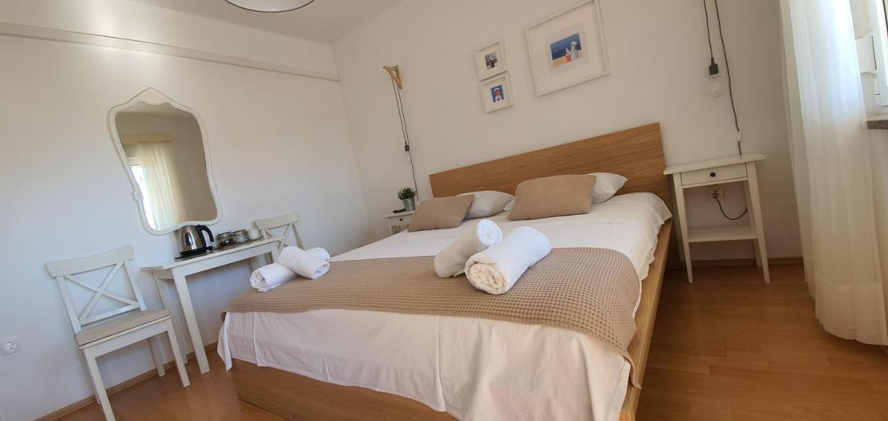 Apartmani Mira Водице Екстериор снимка