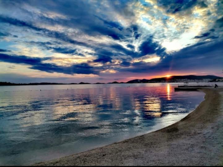 Apartmani Mira Водице Екстериор снимка