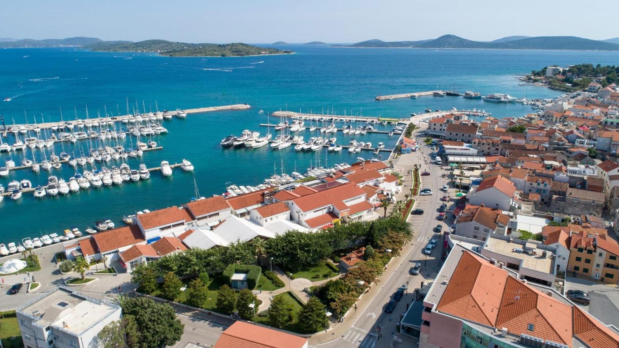 Apartmani Mira Водице Екстериор снимка