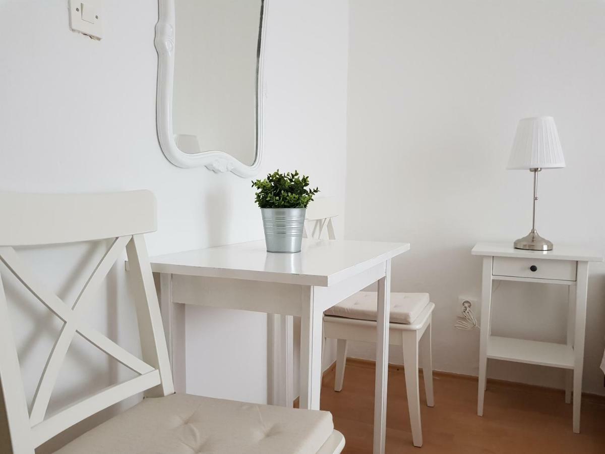 Apartmani Mira Водице Екстериор снимка