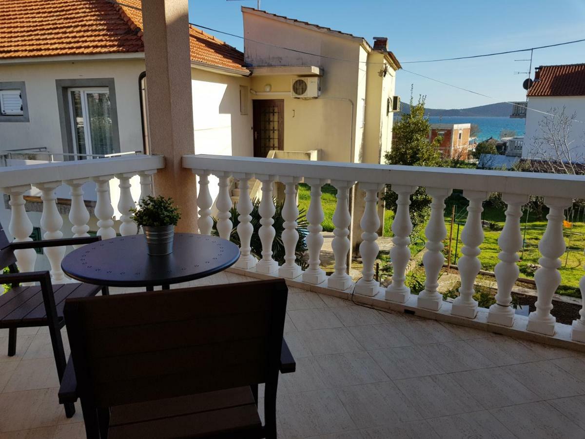 Apartmani Mira Водице Екстериор снимка